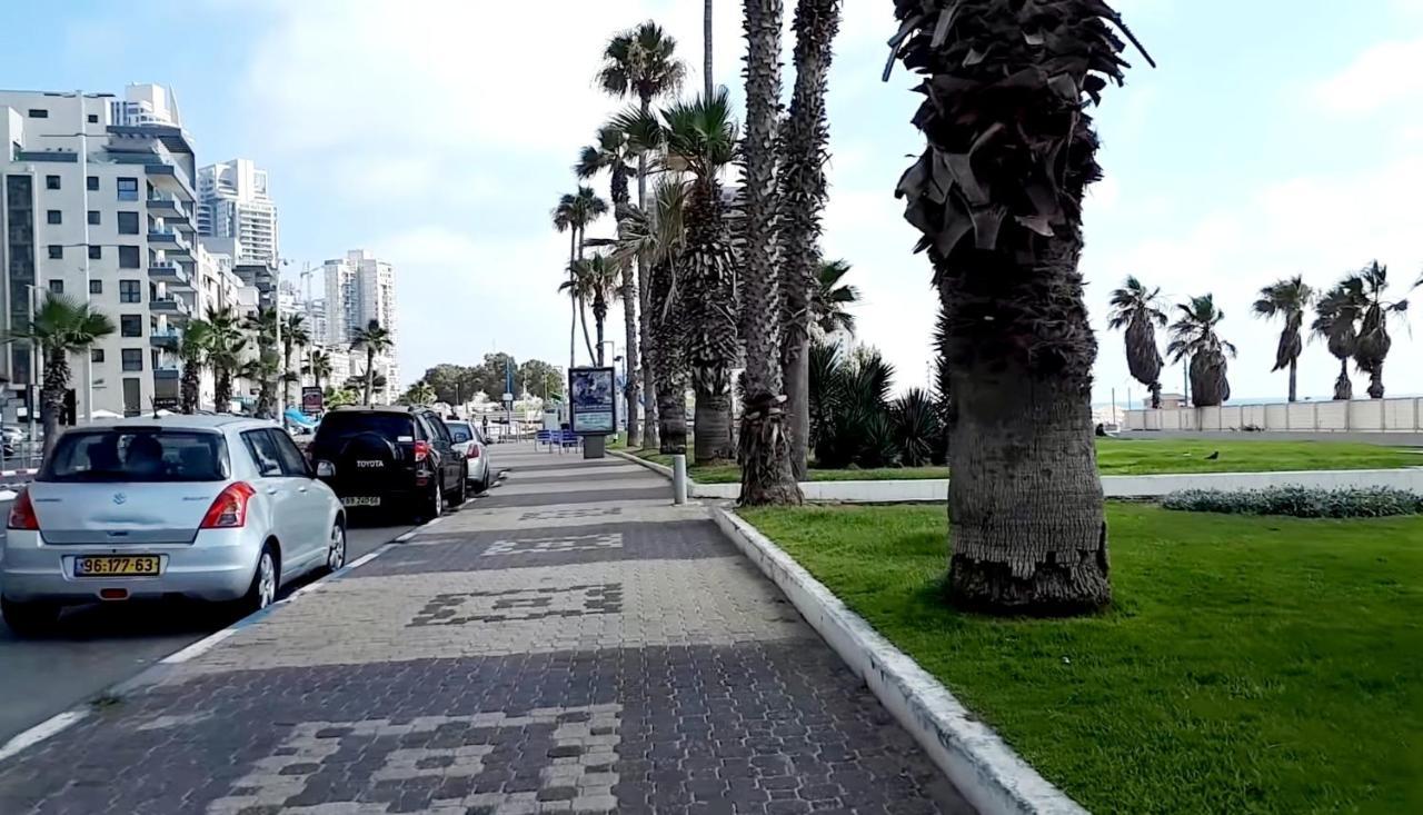Beachfront Studio Apartment Bat Yam 412 Eksteriør billede