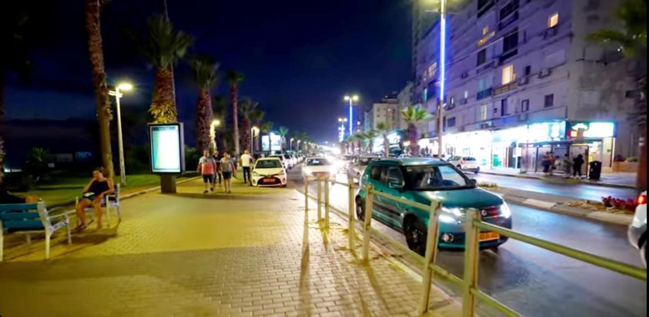 Beachfront Studio Apartment Bat Yam 412 Eksteriør billede