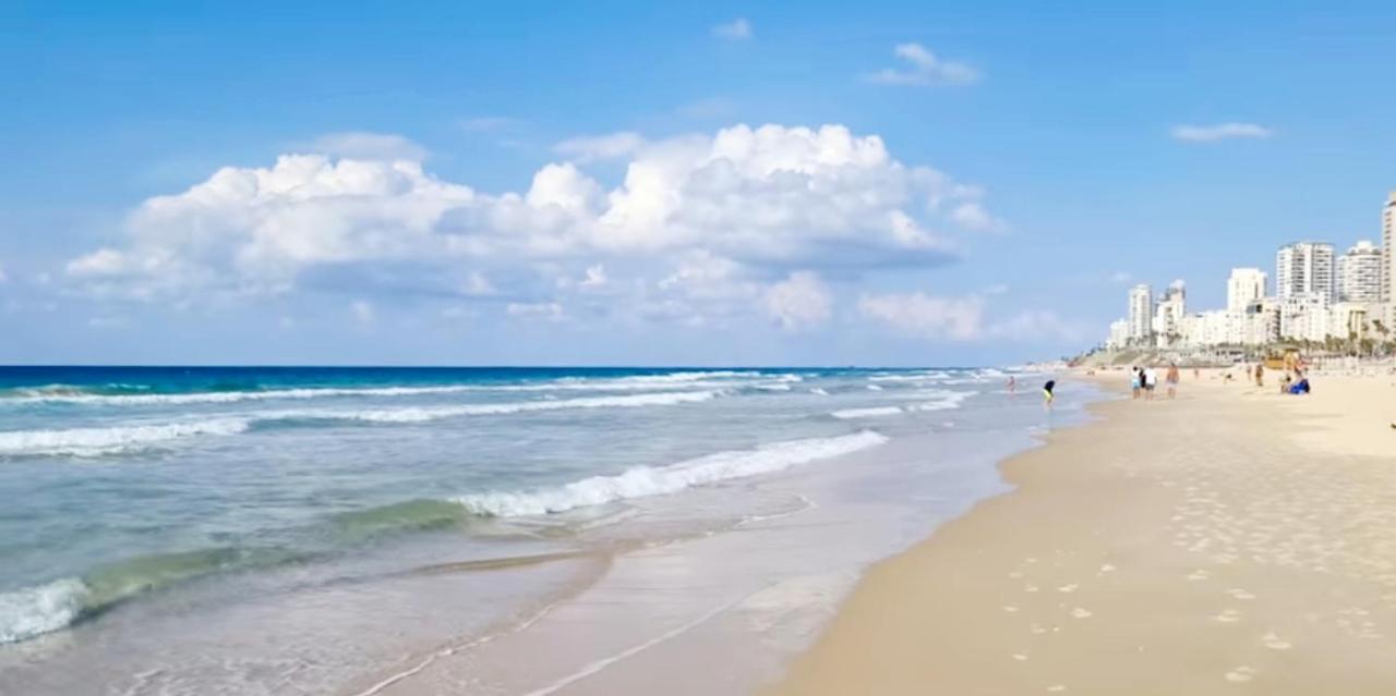 Beachfront Studio Apartment Bat Yam 412 Eksteriør billede