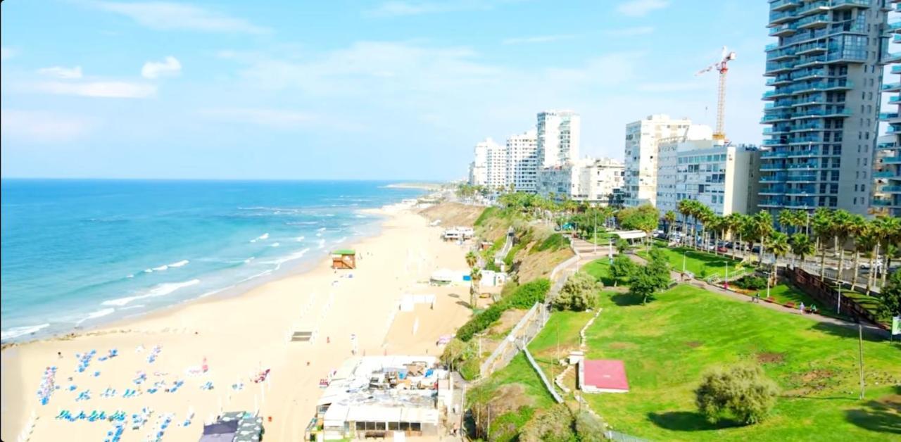 Beachfront Studio Apartment Bat Yam 412 Eksteriør billede